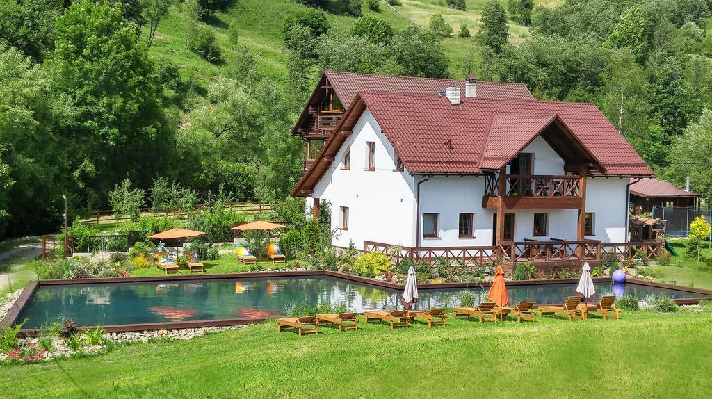 Gallery Of Mountains Holiday Home Yasinya Buitenkant foto