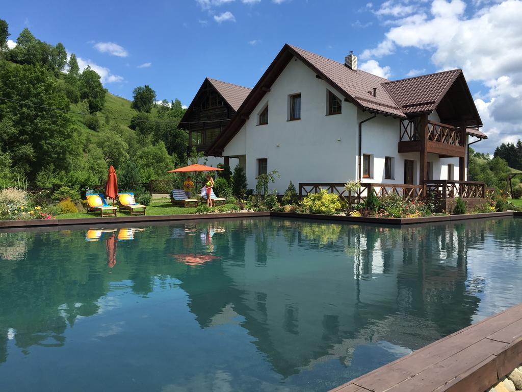 Gallery Of Mountains Holiday Home Yasinya Buitenkant foto
