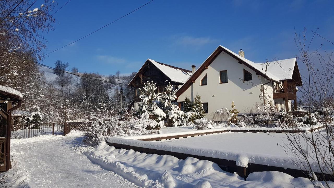 Gallery Of Mountains Holiday Home Yasinya Buitenkant foto